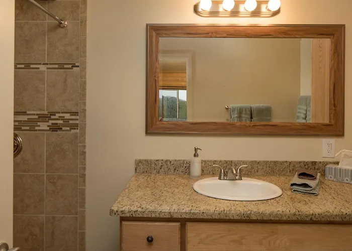 Ontario Ave Remodeled Log On 1 Acre Gateway To Grand Canyon Amazing Views Holiday home *